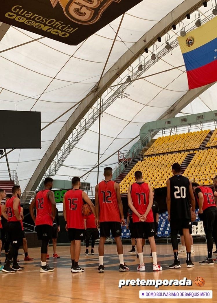GuarosLara's tweet photo. Hoy 20 de junio se inició la pretemporada de nuestro equipo crepuscular de manera oficial, así lo informó el equipo a través de sus redes sociales. En los próximos días se dará a conocer la plantilla oficial para la temporada 2022. 🏀💥 #GuarosDeLara https://t.co/bvsA6Jl2iO