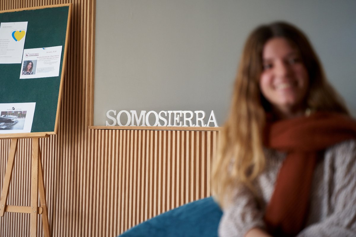 cmsomosierra's tweet photo. Las notas de selectividad ya han salido y estamos ansiosos por saber si tenemos la suerte de tenerte con nosotros el curso que viene🤞. ¿Ya es oficial? ¿Te vienes al Somo?🤗
#cmsomosierra #colegiomayorsomosierra #colegiomayormadrid #estudiarenmadrid #somosierra https://t.co/y1vO02XXsZ