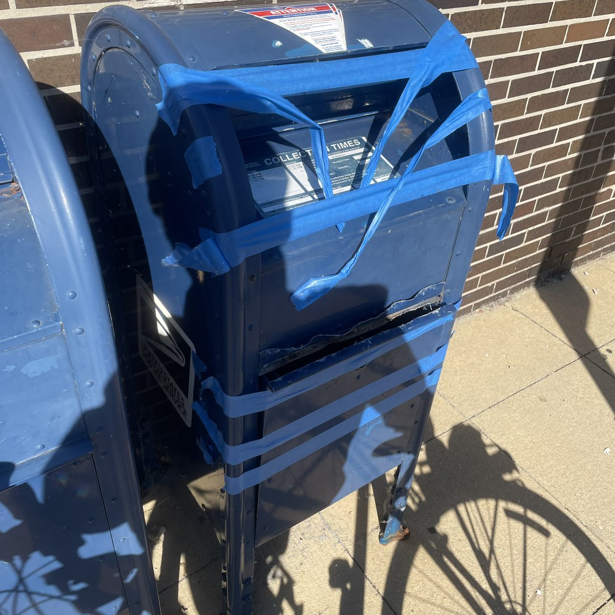 rwagnerful's tweet photo. A morning in the life of your bike as a mode of transportation. Trip for coffee, USPS, the bank, Fresh Mkt, & the best place in town to buy incense is the gas station at Larkin & Lyle. #bike #useyourbike #savetheplanet #savegas #mapmyride https://t.co/rXOZrBizYF