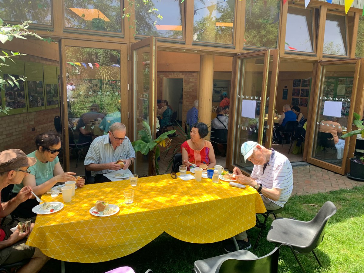 Dragon Hall Trust (@dragonhall) on Twitter photo Our first summer Bar-B-Q was a tremendous success. Over 40 Dragon Hall members enjoyed a delicious lunch in the gorgeous sunshine.
A huge thanks to everyone <a href="/7DialsClub/">7 Dials Club</a> at Covent Garden Community Centre, <a href="/phnxgdn/">The Phoenix Garden</a> and <a href="/go1com/">Go1</a> for all their hard work in organising the event Our first summer Bar-B-Q was a tremendous success. Over 40 Dragon Hall members enjoyed a delicious lunch in the gorgeous sunshine.
A huge thanks to everyone <a href="/7DialsClub/">7 Dials Club</a> at Covent Garden Community Centre, <a href="/phnxgdn/">The Phoenix Garden</a> and <a href="/go1com/">Go1</a> for all their hard work in organising the event