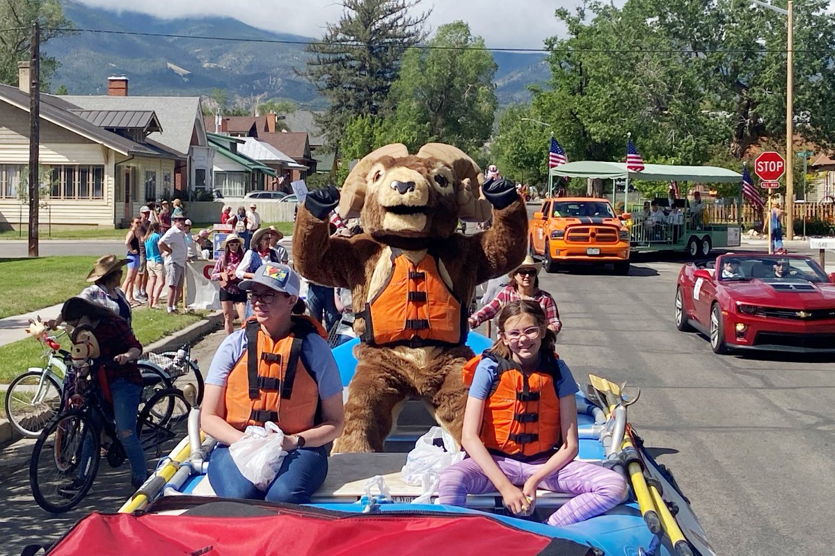 CPW_SE's tweet photo. Elbert, the @COParksWildlife mascot, surfed the streets of Salida on Saturday with the @AHRA_CPW crew during the 74th #FIBArk parade and fest. His message: #LifeJacketsSaveLives. FIBArk is one of the oldest whitewater festivals in the U.S. Learn more: https://t.co/xDXx8gb5ww https://t.co/g4WwzBOkzw