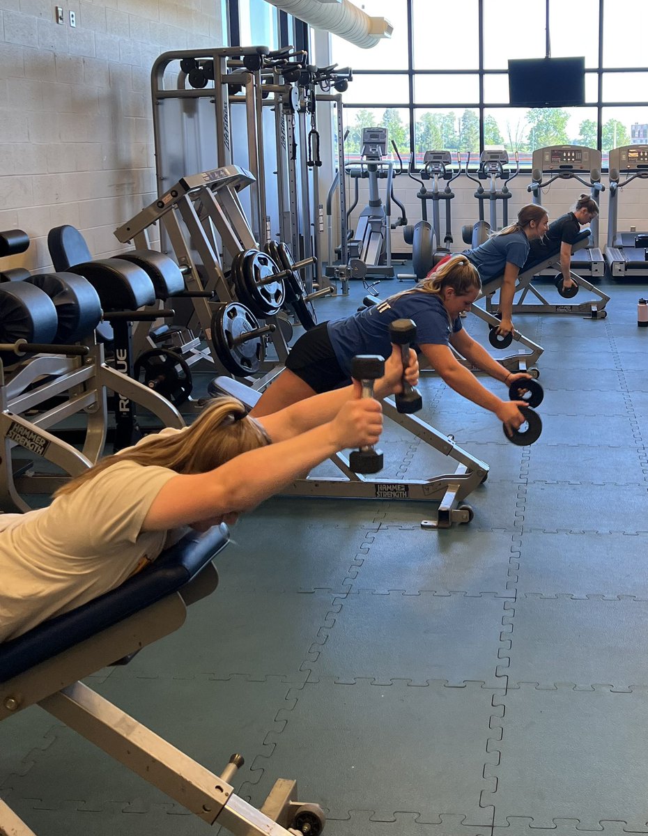 WeboStrength's tweet photo. We saw a lot of great competition and hard work this morning from the girls! #LadyStrength 💪🏋️‍♀️ https://t.co/t0m1j6fs2X