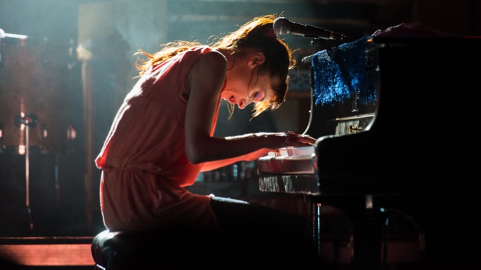 PasteMagazine's tweet photo. Fiona Apple's 'The Idler Wheel...' turned 10 over the weekend. Here's @moonagedemon on Apple's masterful survivor's cry:  https://t.co/cY2bLXOaGC https://t.co/w8ECLJF23f