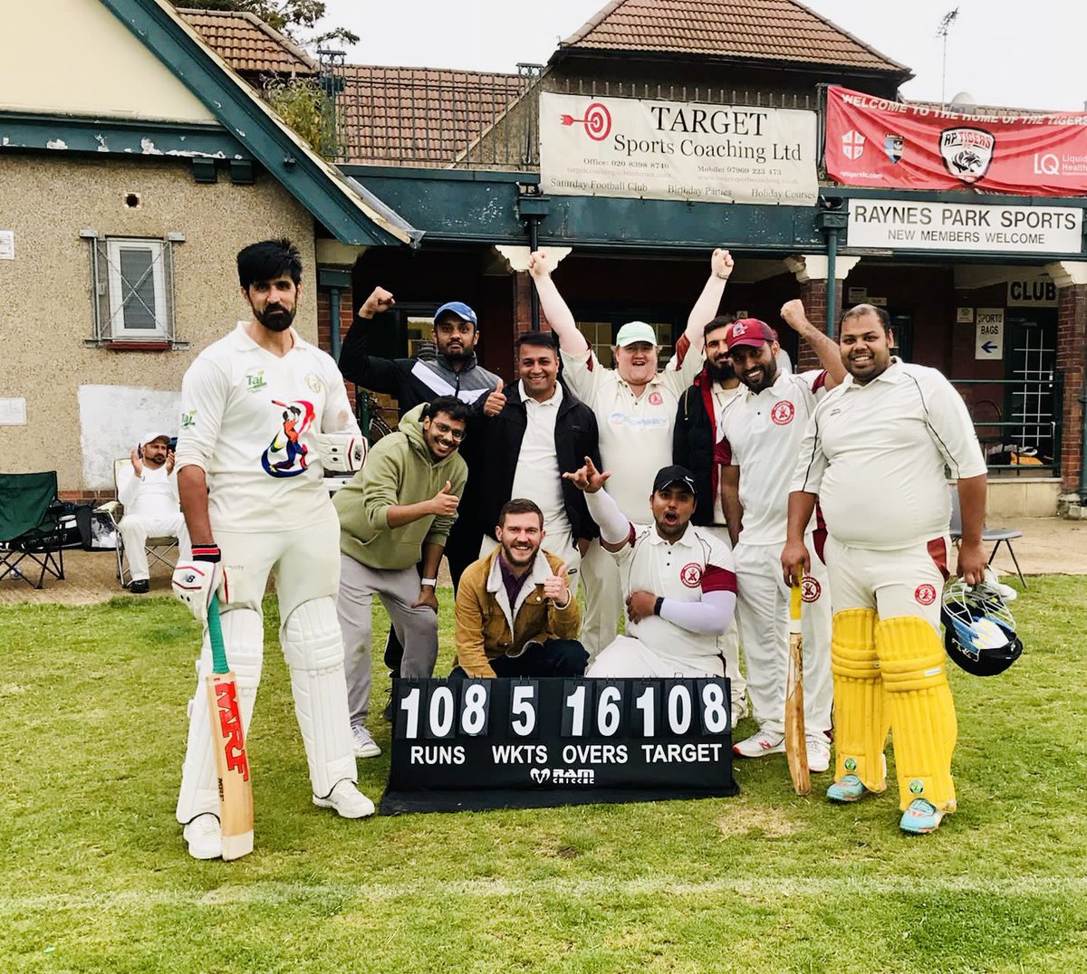 Wimbledon Corinthians CC tweet media