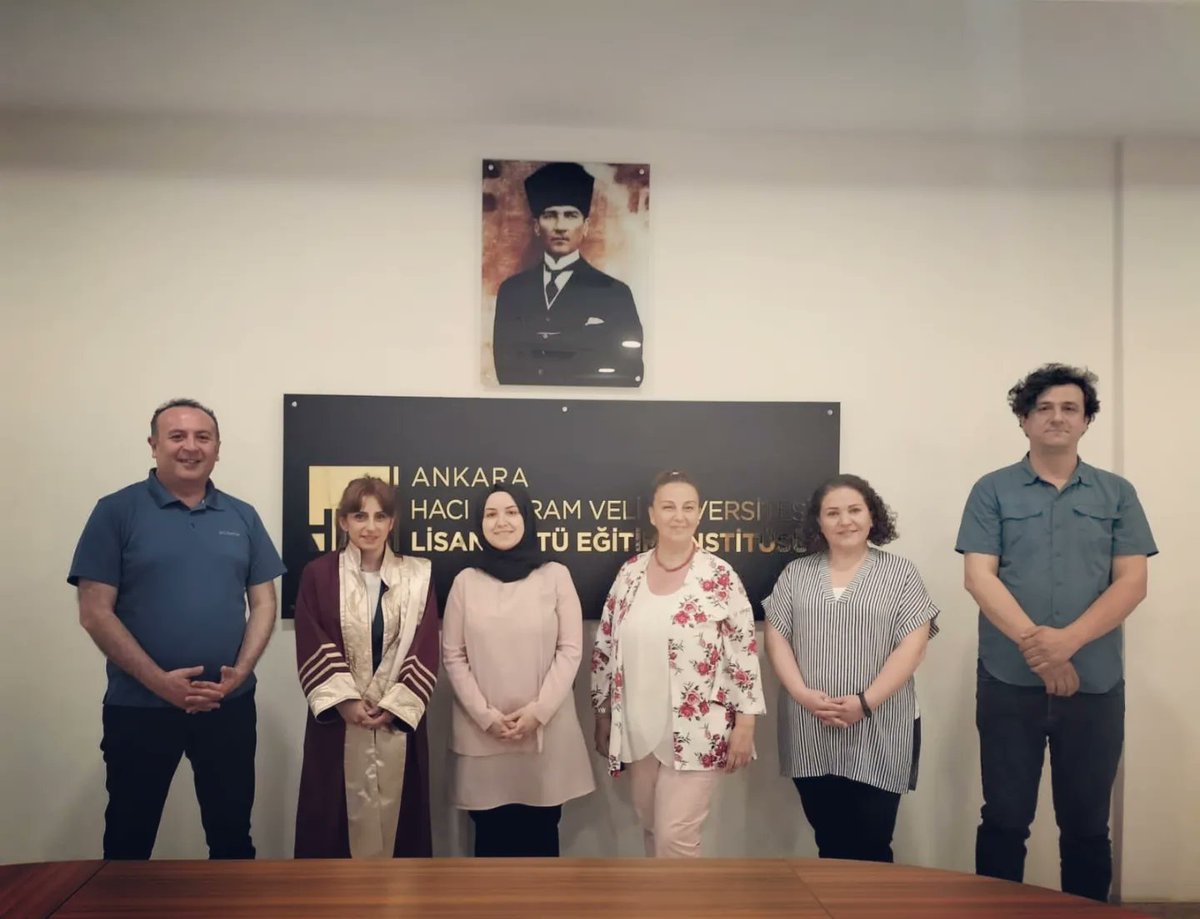ahbvmutercimlik's tweet photo. 📣 Bugün, Fransızca Mütercim ve Tercümanlık Anabilim Dalımızın Araştırma Görevlileri ilk mezununu verdi! https://t.co/HelReWAP18