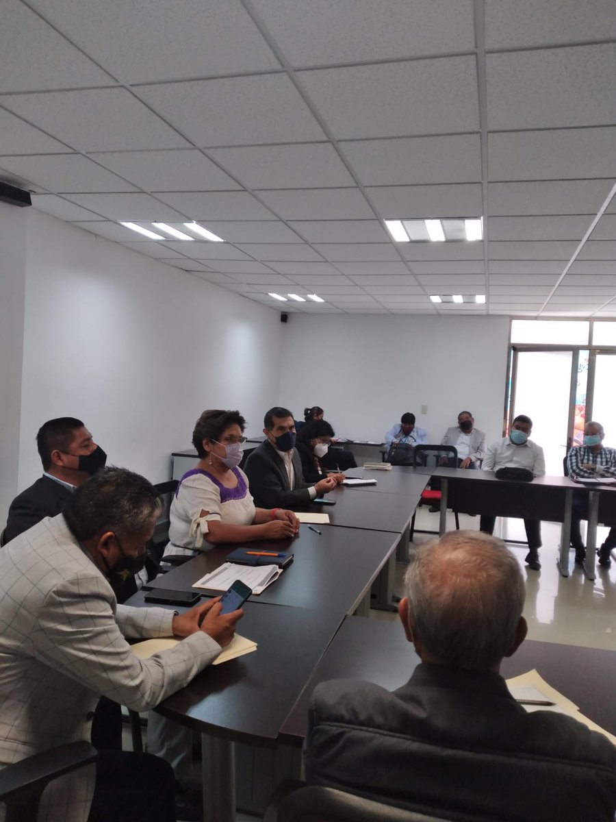 BasicaSEPH's tweet photo. La mejora continua del servicio educativo que presta la escuela es el propósito del #CTE para garantizar que NNA permanezcan dentro de los aprendizajes y de las oportunidades de desarrollo integral que brinda la vida escolar. #DGEB #EducaciónIndígena. https://t.co/1bJO4Ibrhk
