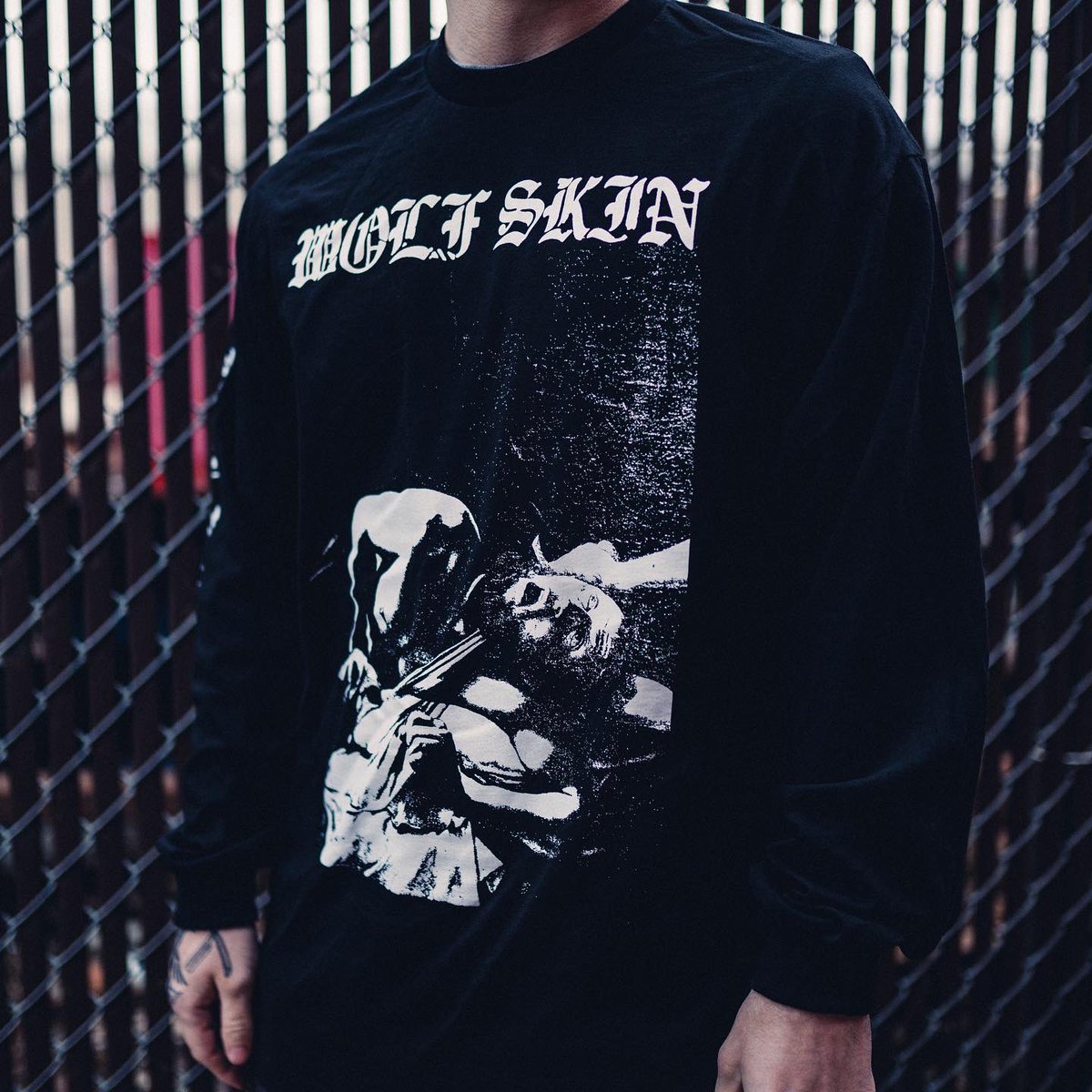 wolfskinsd's tweet photo. 50% OFF 

Selling everything ���� https://t.co/I4fXHfxjFC