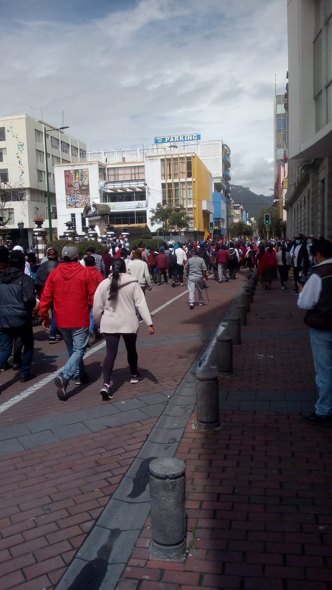 CotopaxiRc1's tweet photo. #Tungurahua se unió y ahora con fuerza compañeros #FueraLassoDictador todo un pueblo unido está encontrá de tu ineptitud https://t.co/Lccsq6Rr1E