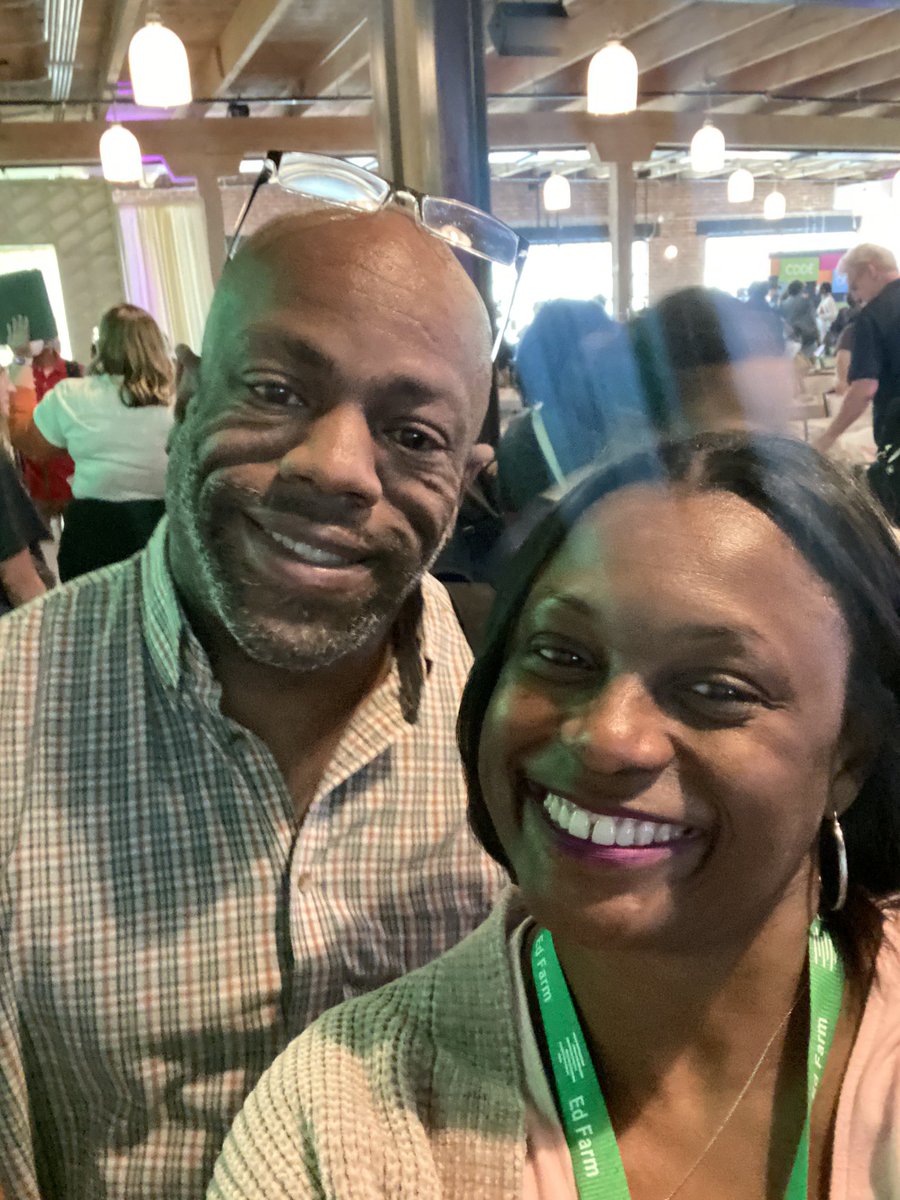 DrRubyChampion's tweet photo. #Learnwithedfarm fun selfies!!! Scavenger Hunt🎉 https://t.co/iQUCqcEpgQ