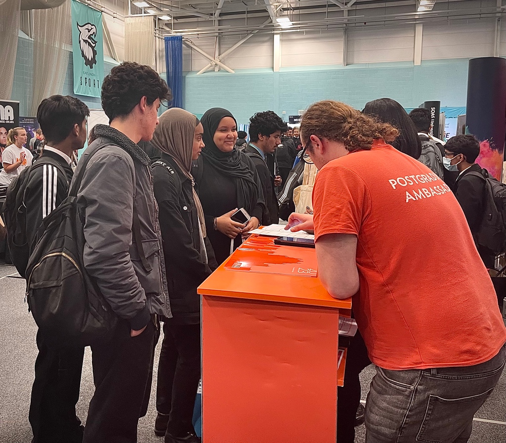 LDEUTC's tweet image. In UEL&apos;s SportDock, just a short walk from the college campus, our year 12 learners enjoyed an afternoon of university stalls, talks, workshops and more. 

Click the link to read about the event: l8r.it/ZrmV