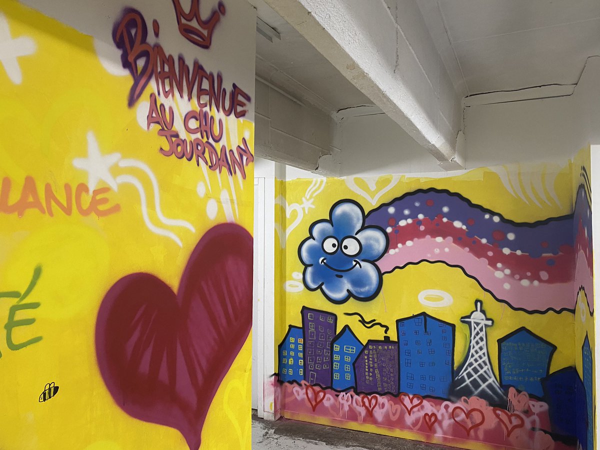 BrnoMorel's tweet photo. 16 petits « graffeurs » (6-11 ans) hébergés au centre Jourdan 75014 @EMMAUSolidarite dévoilent ce jour leur fresque réalisée en 3 séances avec l’aide de 2 artistes : Miaoutoo et Bogkal  du collectif Murals Asso 🙏👏👍 @leafiloche @carine_petit @carine_rolland @Prefet75_IDF https://t.co/e3bX2wEjBj