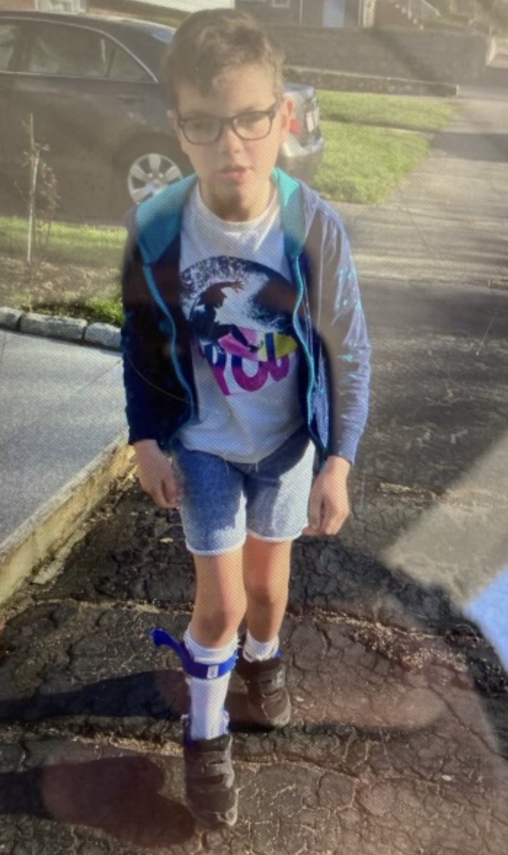 WatertownPD's tweet image. 🚨Community Alert 🚨 

Missing Child

Missing from the Westminster Rd. area of Watertown is 10 yr old Maxim. Maxim is autistic he has short dark hair &amp;amp; was last seen barefoot wearing an ocean colored tee-shirt If anyone has information or sees Maxim call WPD @watertowngov