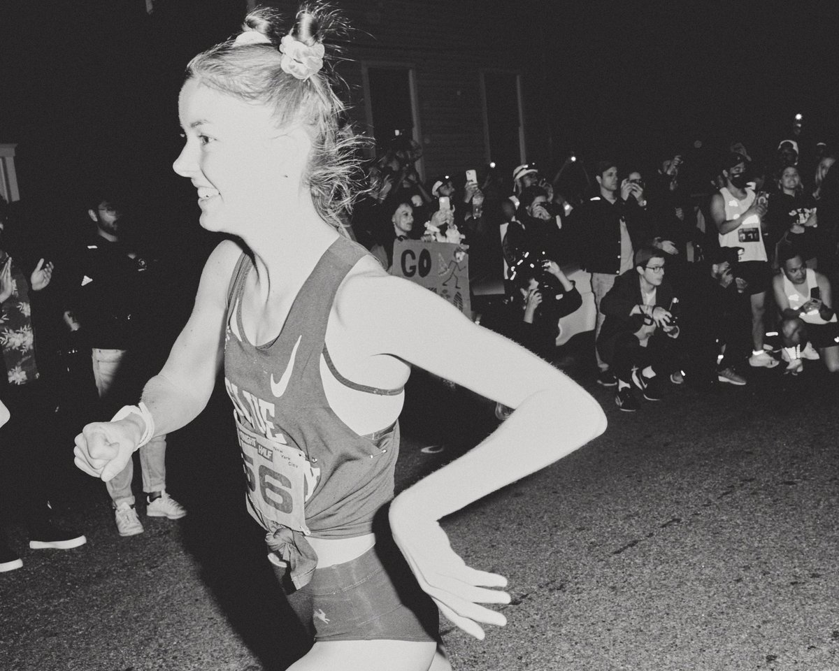BryanBanducci's tweet photo. The first five minutes of the women’s race at the @OrchStRnnrs #MidnightHalf https://t.co/awBTHZbZ3D