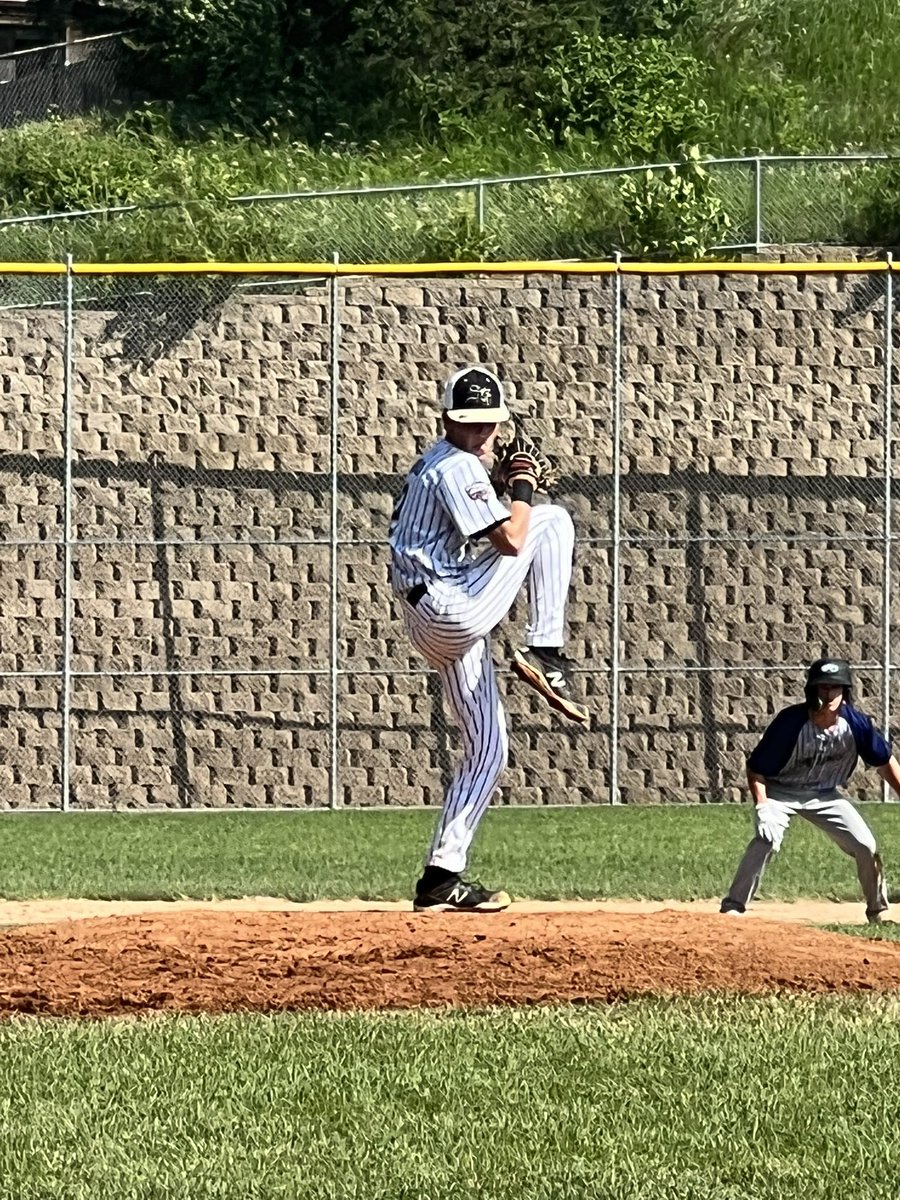 @StatelineGenerals pitcher Zack leading in the bottom of the 6th for the #Championship! Let’s hold em’!! <a href="/PathwayBB/">Pathway Baseball</a>
