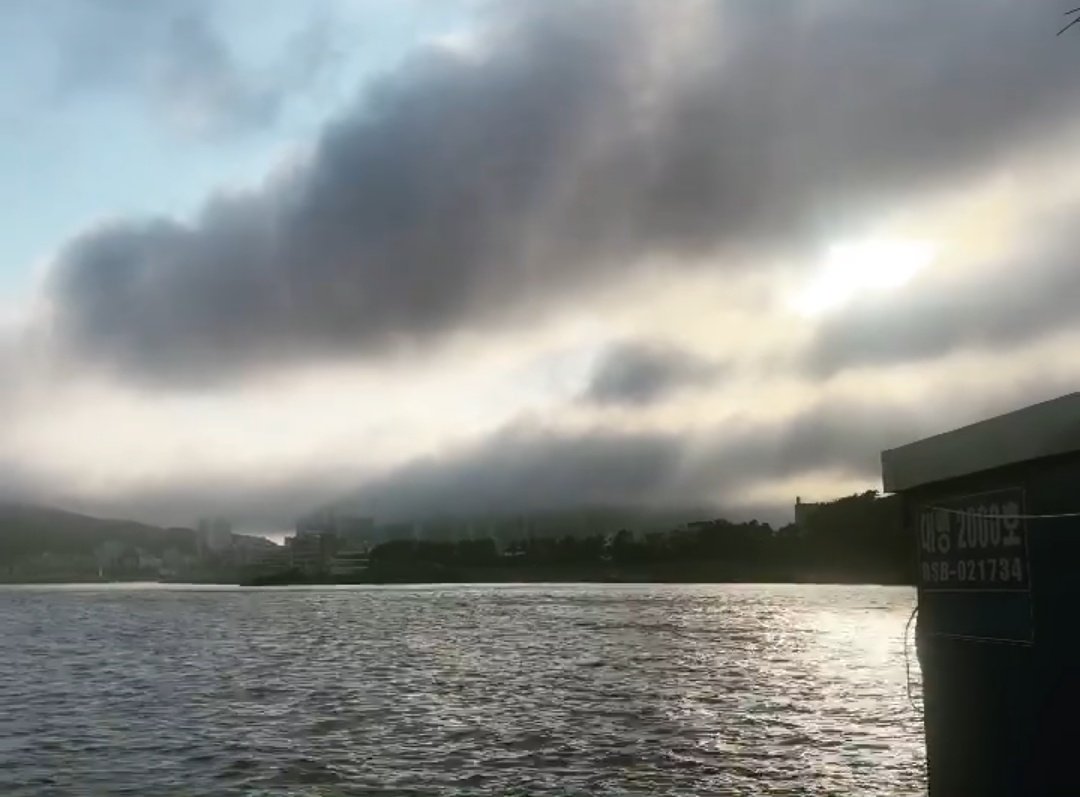 machi6221's tweet photo. #AskTheStars's lighting team were filming at Busan.
#LeeMinHo also seems to have been in Busan for filmingπ
Looking forward to what kind of scene it will beπ₯
#BusanShooting
#Lightingteam
#Cool
#ItwasPeaceful
https://t.co/Buo8dmI2kV
via.daynight_companyΒ IG
#μ΄λ―ΌνΈ #γ€γ»γγ³γ https://t.co/1HYZlNDKlF