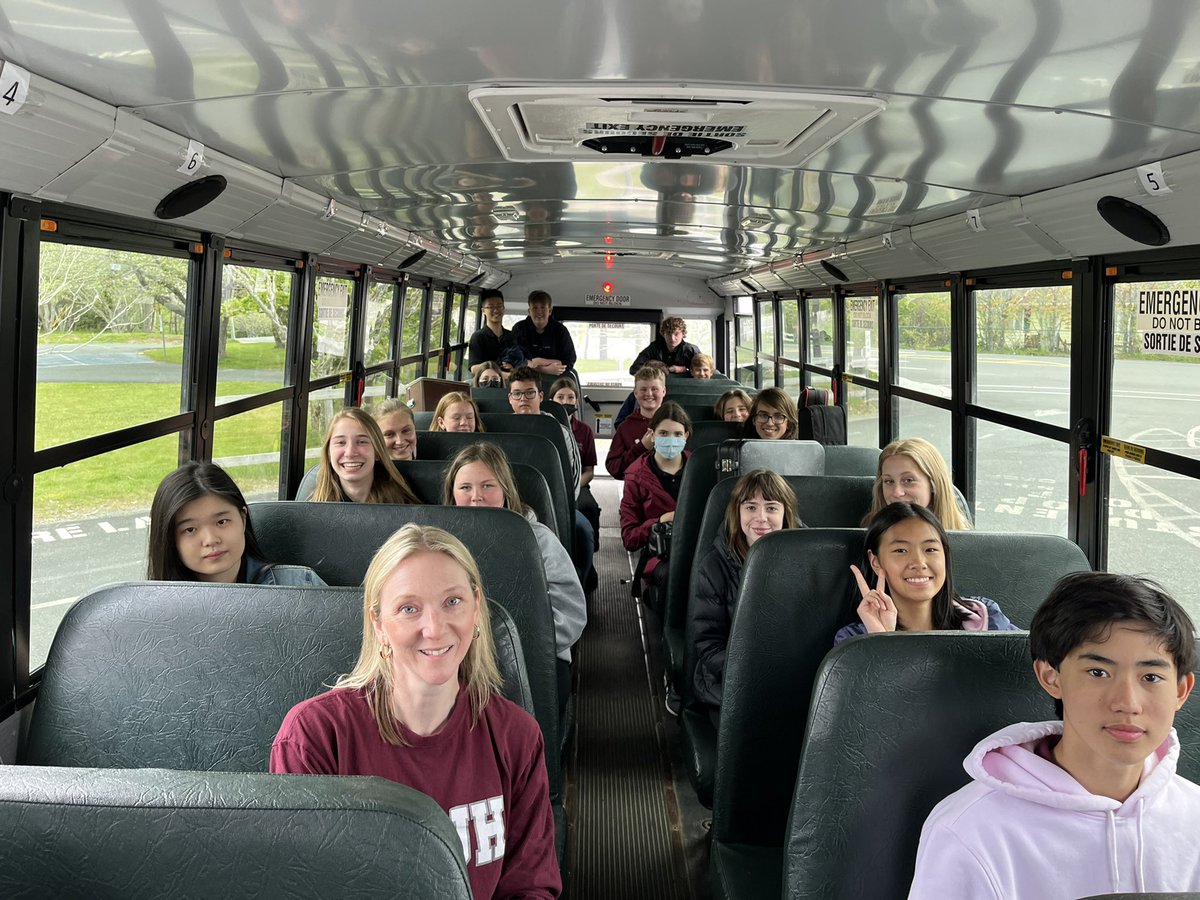 mdjhmusic's tweet photo. Feeder School tour 2022! Day 1 down. @RenniesRiver  @SFOAschool  @VElementary @NLESDCA @mdjh https://t.co/m4PFNIDE4X