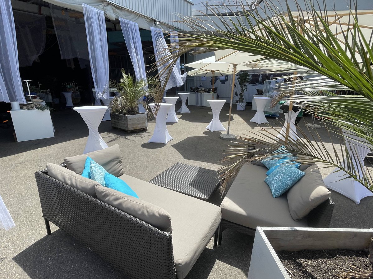 oliver_buehler's tweet photo. Mykonos Sommerparty mit 600 Gästen. Es war der Hammer. Danke unserem Kunden für das Vertrauen und die tolle Stimmung.
#Mykonos #SummerParty #CorporateEvent #EventWerftZuerich #EDELWEISSCATERING #MEEE_EVENTS https://t.co/o5xDrNf7xO
