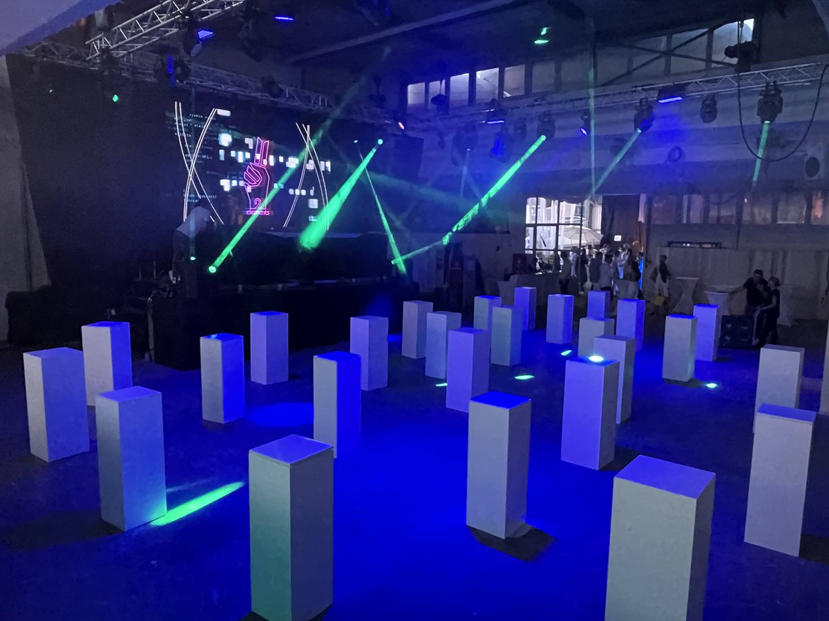 oliver_buehler's tweet photo. Mykonos Sommerparty mit 600 Gästen. Es war der Hammer. Danke unserem Kunden für das Vertrauen und die tolle Stimmung.
#Mykonos #SummerParty #CorporateEvent #EventWerftZuerich #EDELWEISSCATERING #MEEE_EVENTS https://t.co/o5xDrNf7xO