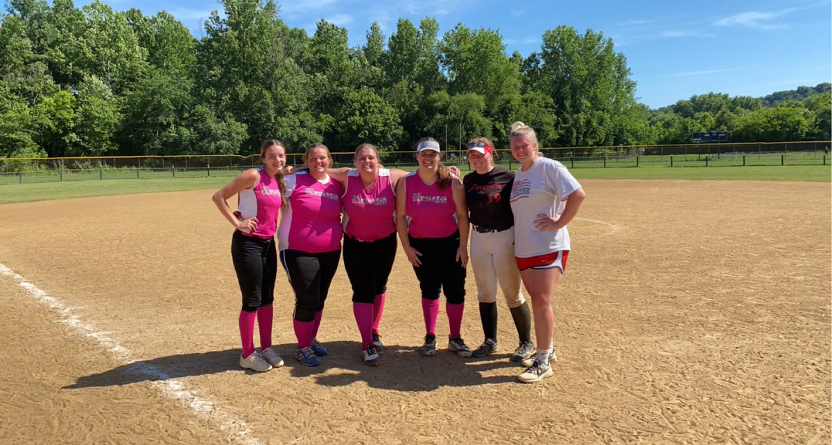 Thawkssoftball's tweet photo. 2022-2023 commits and senior Hannah Miller this weekend playing and coaching at Emily Elizabeth Memorial Tournament!! 🦄 https://t.co/YFVgyEecdx