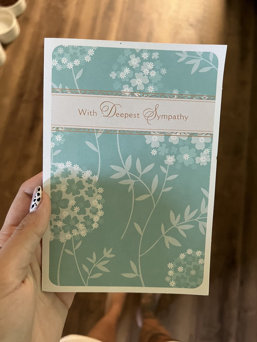 diamondclark_'s tweet photo. when you move 7 hours away from your best friend and this is the birthday card you get in the mail https://t.co/apxpBr8ln5