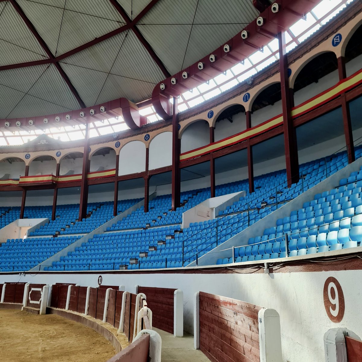 Plaza de Toros de León tweet media