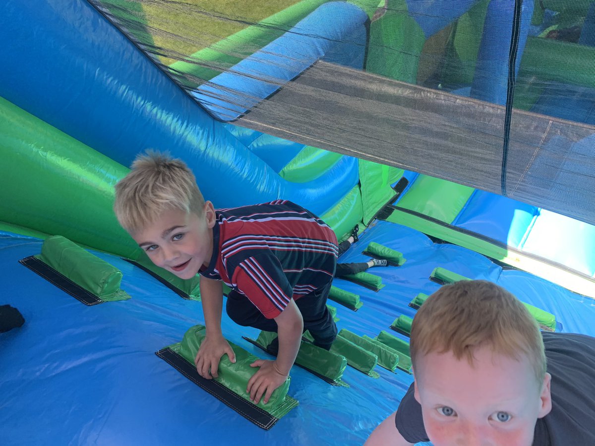 BPSTonge_Miss's tweet photo. Climbing up to the slide  🧗‍♀️ @MrsMcLachlanBPS https://t.co/sPVDZsnXj4