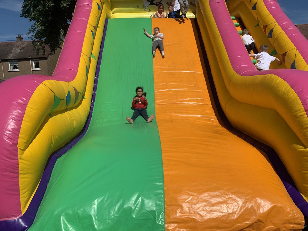 BPSTonge_Miss's tweet photo. Sliding fun! https://t.co/hXkgBVoGBM