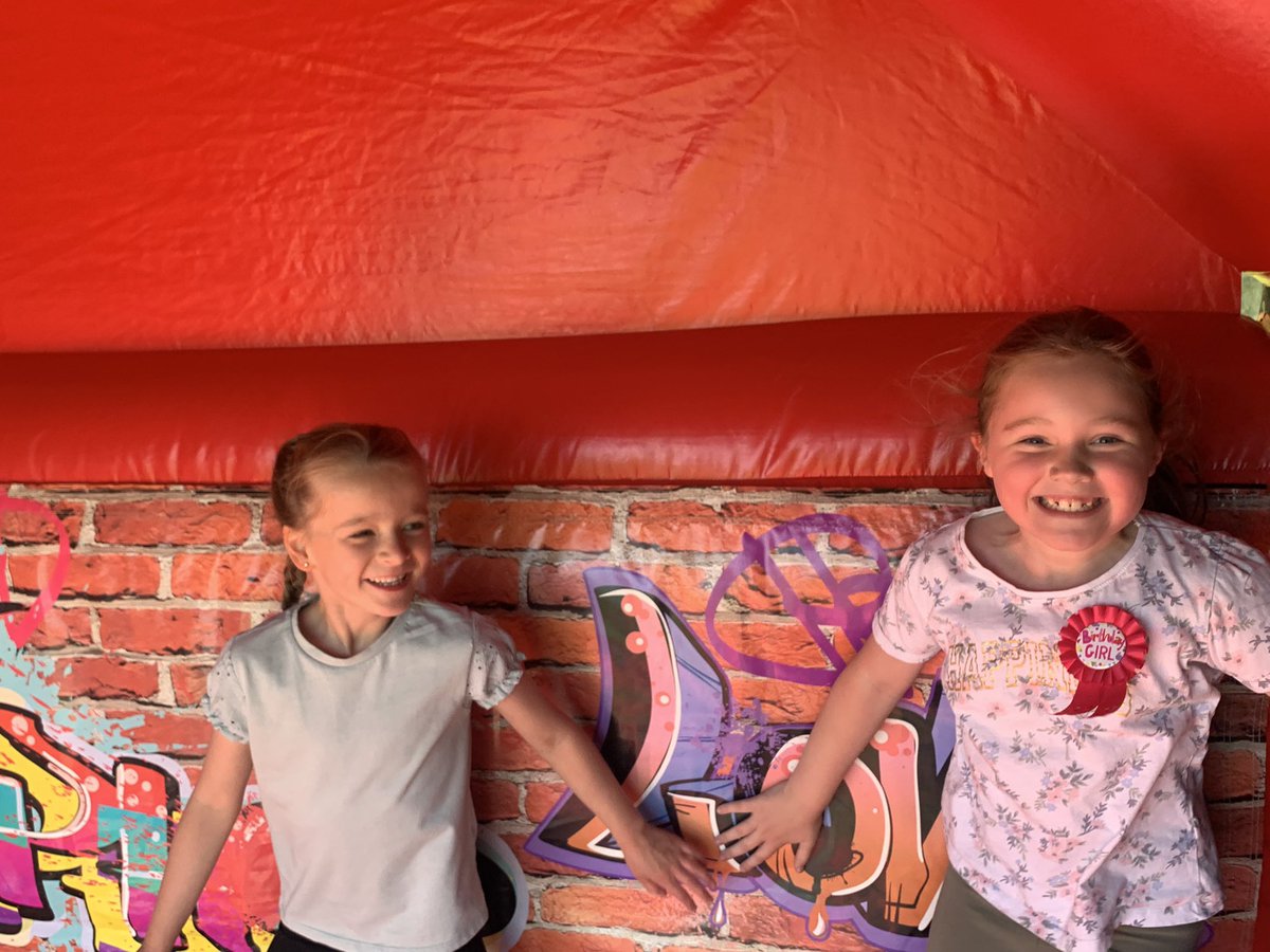 BPSTonge_Miss's tweet photo. Sliding fun! https://t.co/hXkgBVoGBM