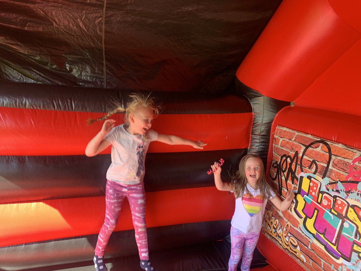 BPSTonge_Miss's tweet photo. Sliding fun! https://t.co/hXkgBVoGBM