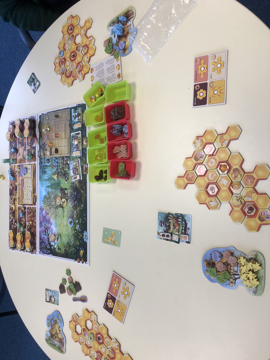 KeeleMeeple's tweet photo. Bit of a quiet one this evening. We played honey buzz and similo. We will be meeting again next week on Thursday. https://t.co/YD5HR4VZOi