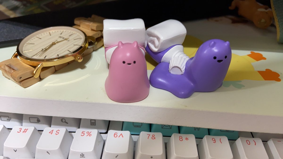 WSH_Xuan's tweet photo. 附近的文具店新進的轉蛋，也太可愛了❤️ https://t.co/bdX895YSQH