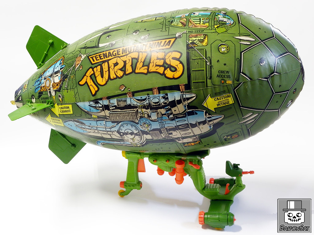 Matropolis86's tweet photo. Ah the Turtle Blimp...had mine for all of 5 minutes as a kid before u broke it 😐
#TMNT #turtles #turtleblimp https://t.co/SMdT9mI680