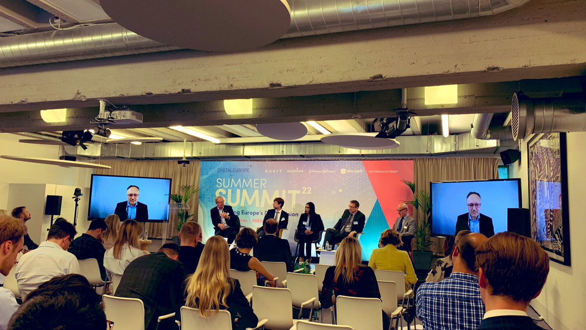 Good to see in-person debates again - today <a href="/DIGITALEUROPE/">DIGITALEUROPE</a> #SummerSummit with <a href="/PiratIvanBartos/">Ivan Bartoš</a> <a href="/TimoHarakka/">Timo Harakka 🏳️‍🌈🇫🇮🇺🇦 💚 Äänekosken Huima</a> <a href="/AxelVossMdEP/">Axel Voss MdEP</a> et al. Agreement all around that 9 years after 1st 🇪🇺 proposal on #cybersecurity, efforts need be reinforced cyber skills, investments,policies.