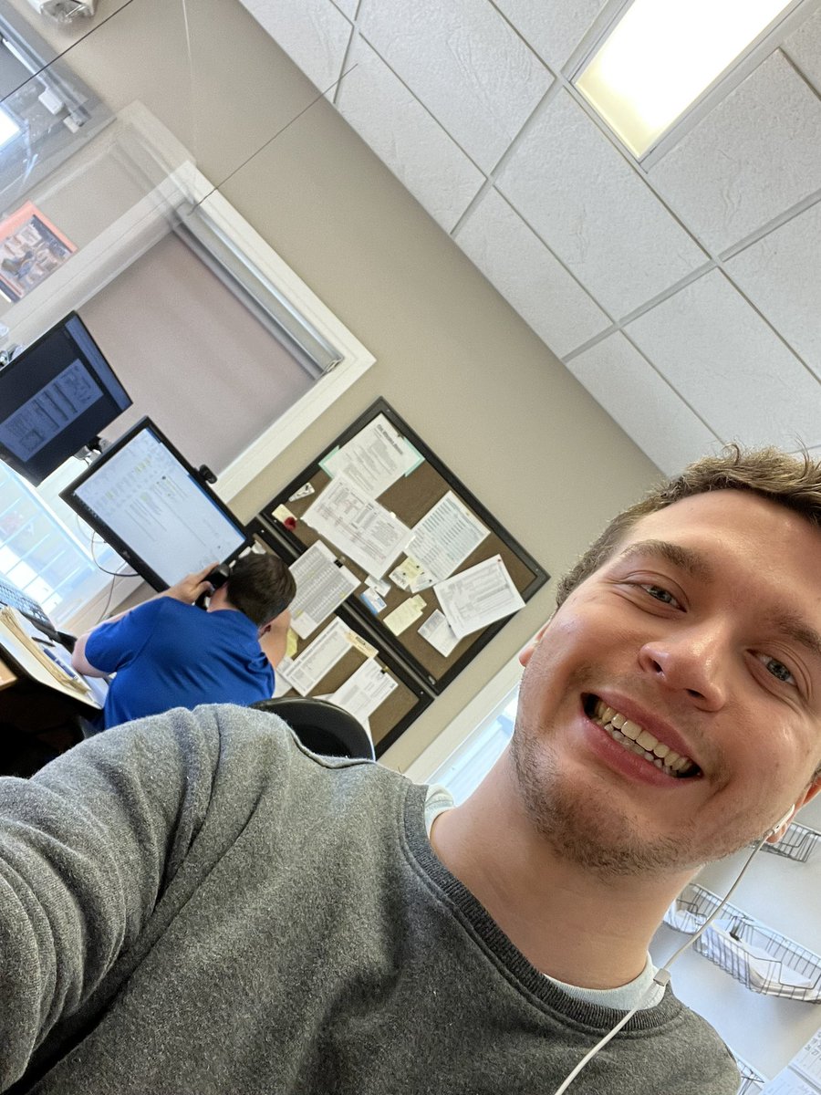 kaleninsp's tweet photo. Good morning, nerds! Let’s rise and grind. let’s get this bread, and stack this paper. #awYea what’s going on this week? i dunno. probably politics and stocks. oh yeah, also i made a big Acquisition over the weekend #merger . i own Disney now! ggs ☀️ https://t.co/S8G8moeiV1