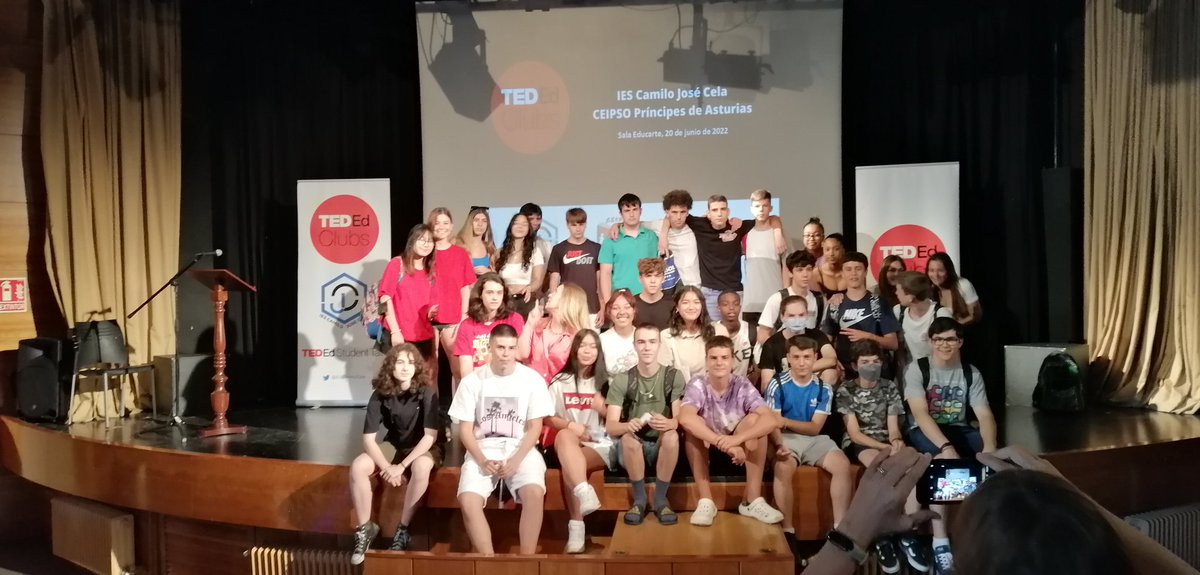 IESCamiloJCela's tweet photo. Un auténtico placer haber disfrutado hoy de las #CahrlasqueInspiran de nuestros alumnos junto con los del @CEIPSOPPA en el evento @TED_ED #ClubsTED !!! Realmente inspiradores!!! Gracias a ellos y a sus profes!!! @ayto_pozuelo @milabarrio @evacabellorioja https://t.co/dB9e9Fd009