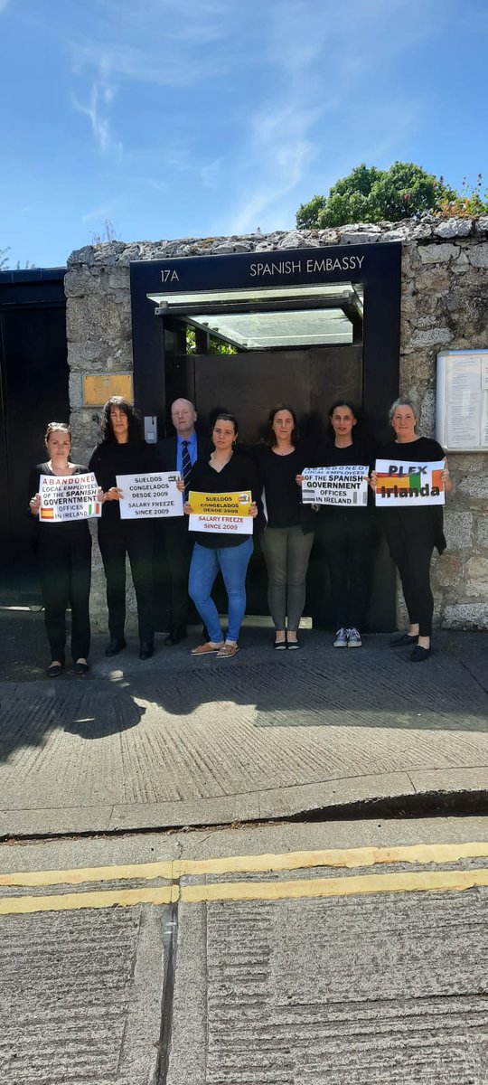 PLEX_Irlanda's tweet photo. Otro lunes negro pero nuestro ánimo no decae. Seguimos fuertes ante la discriminación e injusticia.
#abandonados #conveniolaboralya #discriminados
@MAECgob @JMalbares @Haciendagob @SE_Comercio @TurismoEspGob @InstCervantes
@UgtExterior @CSIFnacional @Comisionesext @CGT https://t.co/kycV1x5tiU