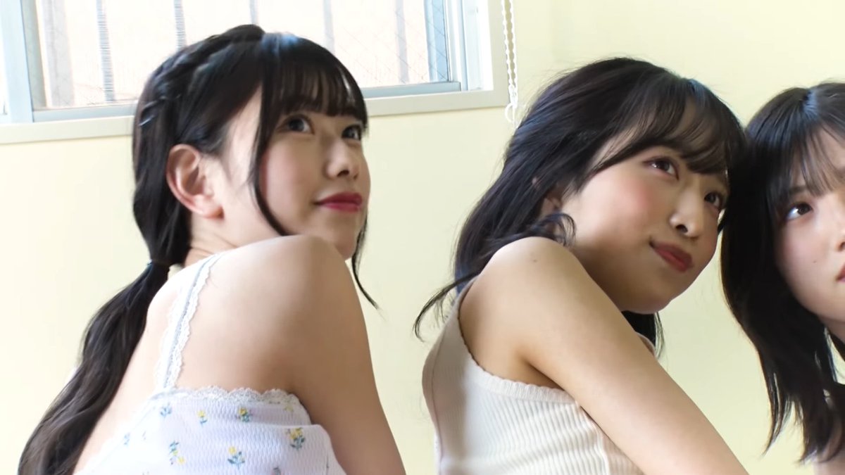 46_AshiUraAcc's tweet photo. #足裏 👣
左から
千葉恵里、小栗有以、村山彩希、大盛真歩 https://t.co/JWAbULyTmO