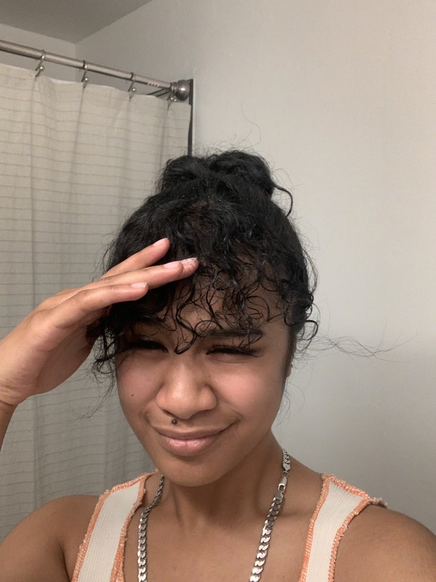 bathroom break to see if i look fcked up… i look fcked up 🤣🤣🤣