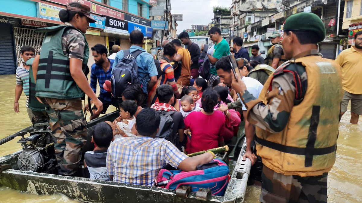 dccachar's tweet photo. As several parts of Cachar Distrct including urban and rural part of Silchar are totally submerged.  INDIAN ARMY, CRPF, BSF, NDRF, SDRF are carrying out rescue operations in flood hit Cachar District in a massive way; https://t.co/eiJY1UuIuW