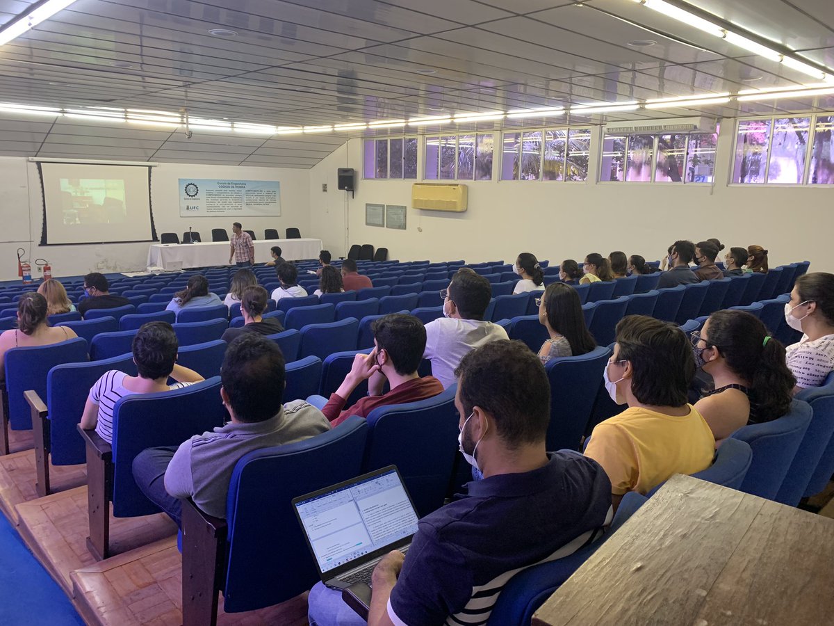 PpgeqUFC's tweet photo. Começa hoje uma série de treinamentos de segurança em laboratórios para os alunos do PPGEQ ministrado pela Divisão de Engenharia de Segurança e Medicina do Trabalho (DESMT). Serão 12 horas/aula. Hoje temos o Treinamento de Prevenção e Combate a Princípios de Incêndio. https://t.co/FIT7fNH4ib
