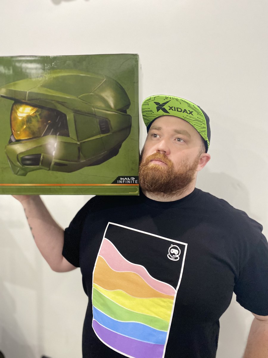 xidaxpcs's tweet photo. Josh presents your chance to win a Halo Master Chief Deluxe Replica Helmet!

You can only win this bad boy here!

Like, Share, and Comment on your favorite Halo game below for your chance to win! https://t.co/GMnxF1UwC2