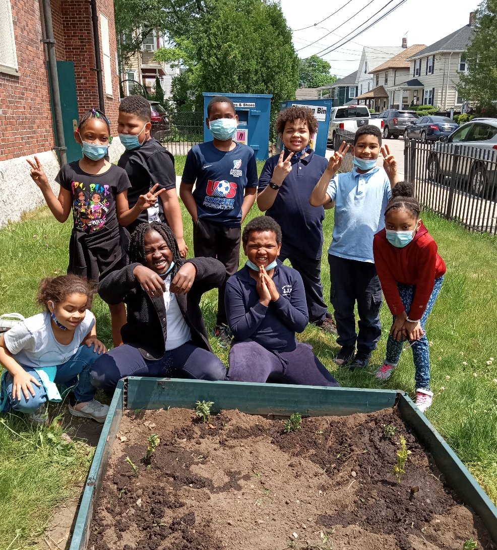 BostonSchools's tweet photo. #ICMYI State environmental officials recognized students from 27 schools across the Commonwealth for outstanding environmental actions as members of the Green Team. The Chittick School was one of three schools to win a grand prize for recycling &amp; composting.♻️🌲 We are #BPSProud! https://t.co/waPYiD4FOb