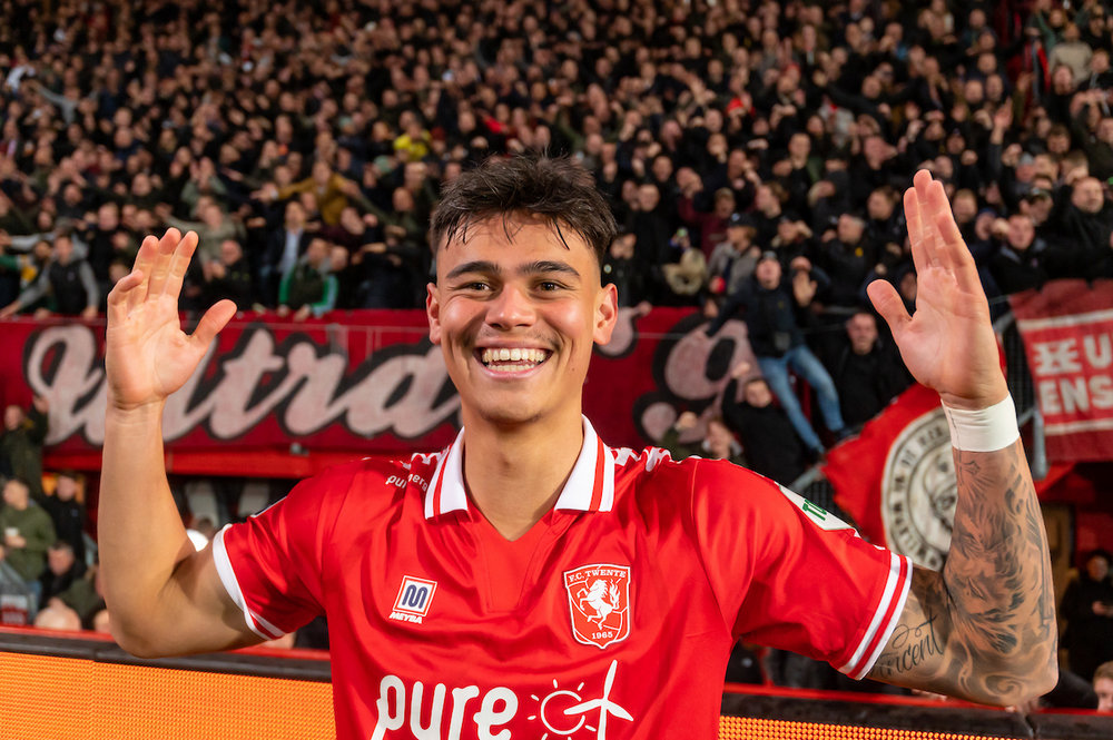 TwenteInsite's tweet photo. Column: Mees, Blijf! https://t.co/covWD3C0nt

#fctwente #twente #cote #enschede #eredivisie #feyenoord https://t.co/32u8nK9lhc