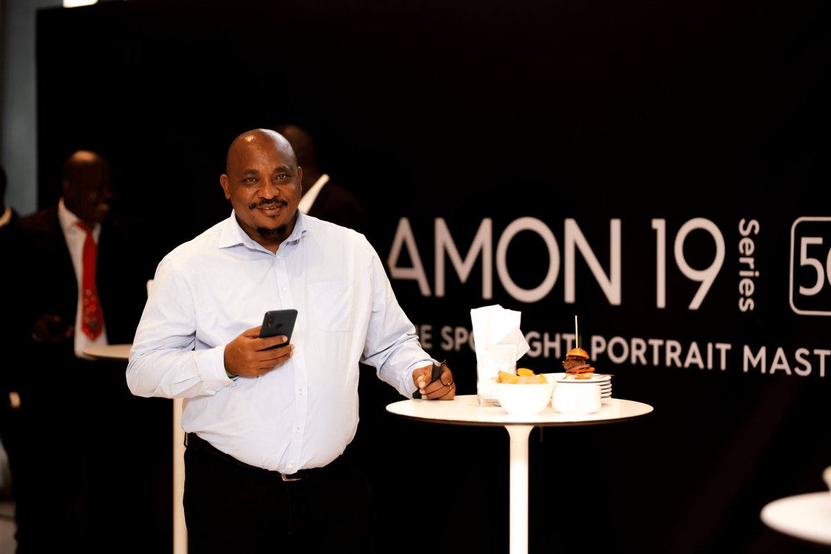 TECNOMobile254's tweet photo. We love it when our customers own the spotlight.
#NextLevelPortrait   #TECNOCameraMasters   #CAMON19KeLaunch   #9and19 https://t.co/nWWOjyBuSI