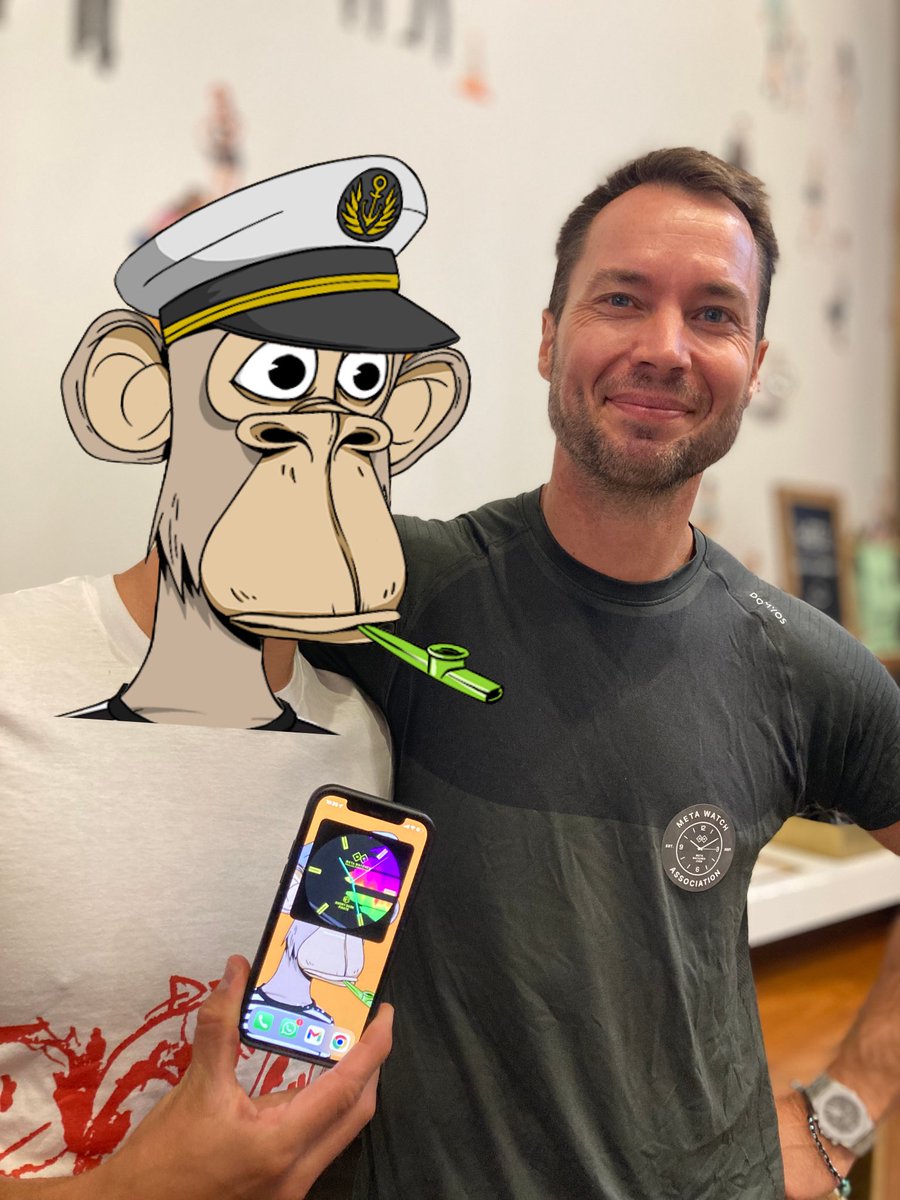metawatches's tweet photo. Our founder @martinoverse met one of our holders @captainkazo0 today. 

He received the first #metawatches sticker pack and we set up his Metawatches smartphone widget. 😊💪

@NFT_NYC #nftnyc #nftnyc22 #nfts https://t.co/q9gLcQA29F