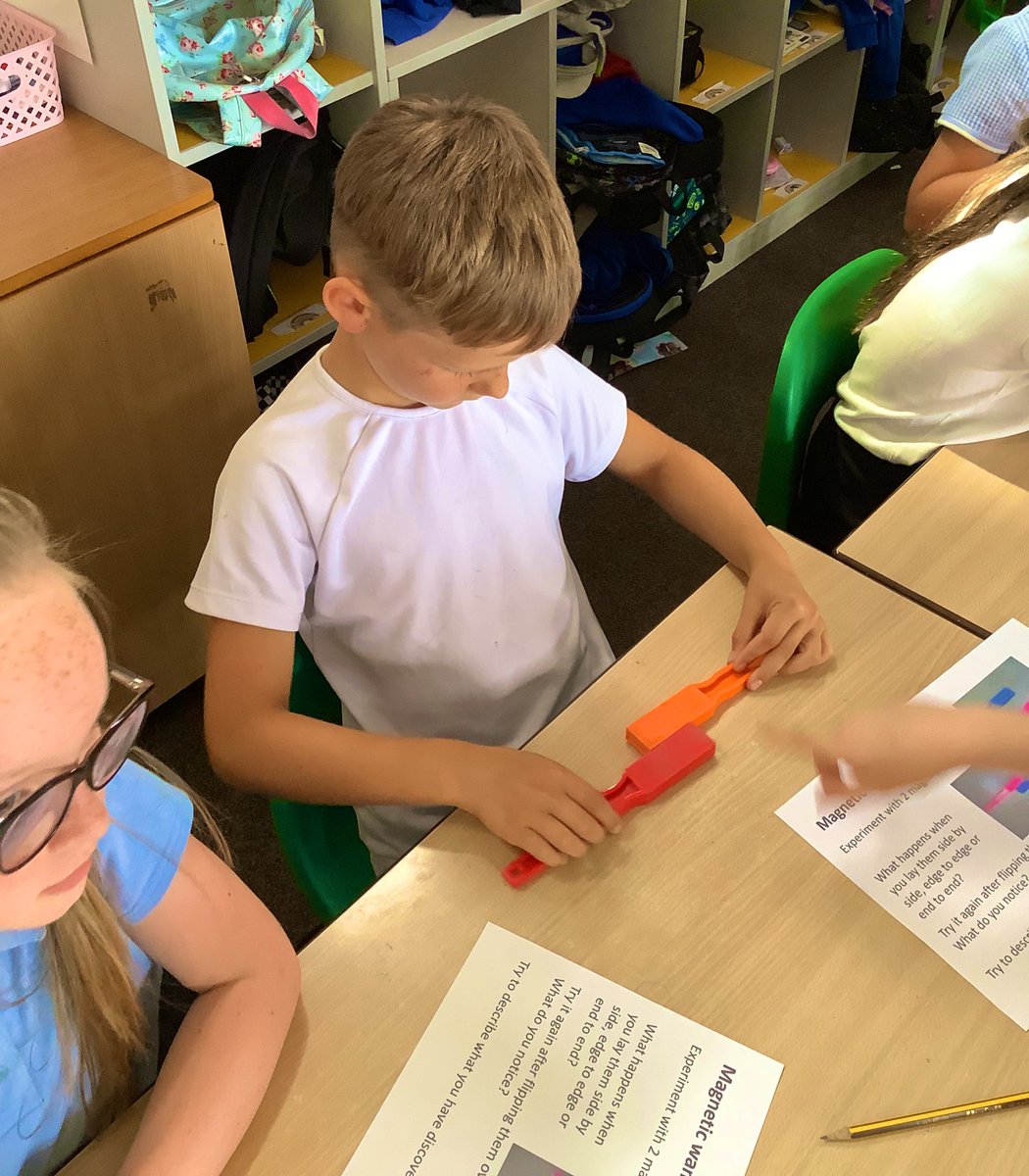MissBowenGreen1's tweet photo. 3A have been exploring the behaviour of magnets in our science learning 🧲 We moved around the classroom to different stations, investigating magnets and their poles #bsjscience @BramleyJunior https://t.co/gmIaq3QndW