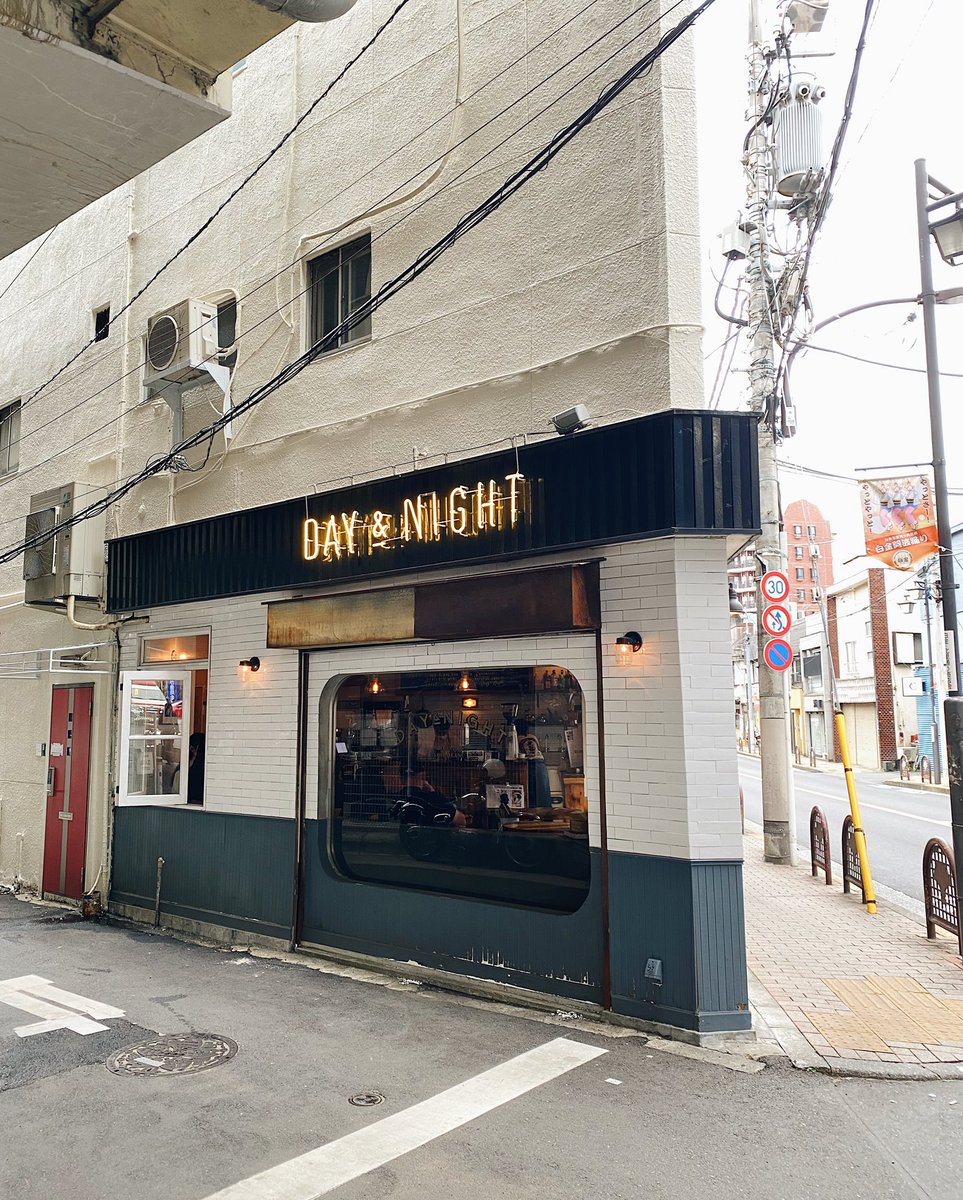 ☕️ @ DAY &amp; NIGHT in Ebisu, Tokyo

#cafehopping
#カフェ巡り
