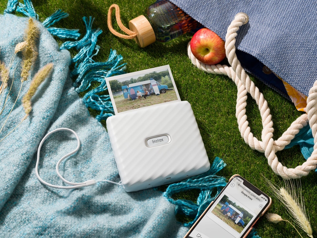 instax's tweet photo. The apple of our eye this summer is the Link Wide! 

Which summer memories would you print wide? 💭
.
.
.
#DontJustTakeGive
#GiveSomethingReal
#LinkWide
#LiveLifeWide
#Picnic https://t.co/tAjzf2fOYl