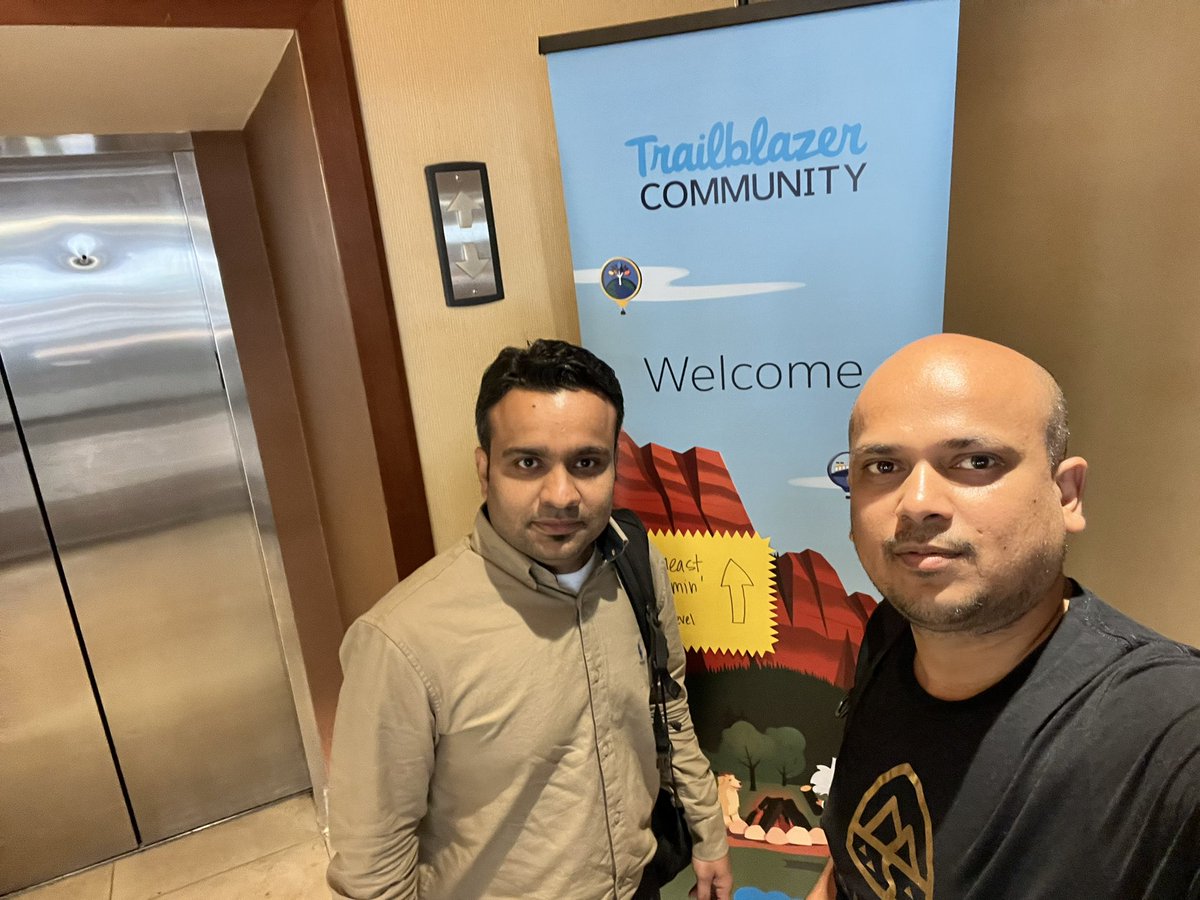 jitendrazaa's tweet photo. Who else would I see today in #SED22 ? Super excited for 5th Dreamin event in #Atlanta . excellent planning and huge effort by organizers ❤️ https://t.co/HTpz4FX83R