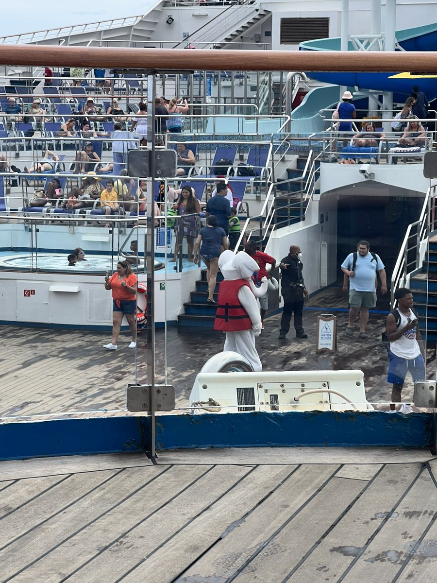 sll0622's tweet photo. @ThatJoshArnold imagine this costume in the Miami heat &amp; humidity! WaIting to leave port. https://t.co/Oviay1YKat